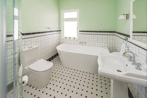 Photo of property in 155 Anzac Parade, Whanganui East, Whanganui, 4500