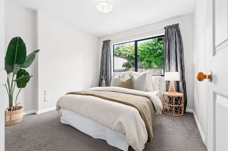 Photo of property in 57 Forest Lake Road, Forest Lake, Hamilton, 3200