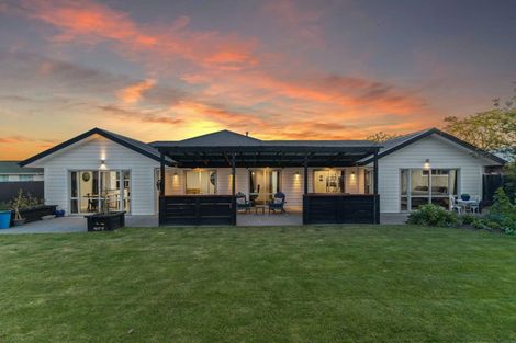 Photo of property in 25 Parsonage Road, Woodend, 7610