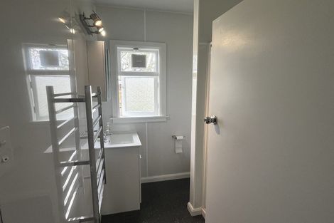 Photo of property in 76 Pitama Road, Awapuni, Palmerston North, 4412