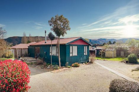 Photo of property in 28-30 Edward Street, Waimate, 7924