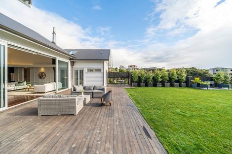 Photo of property in 5 Helm Place, Whitby, Porirua, 5024