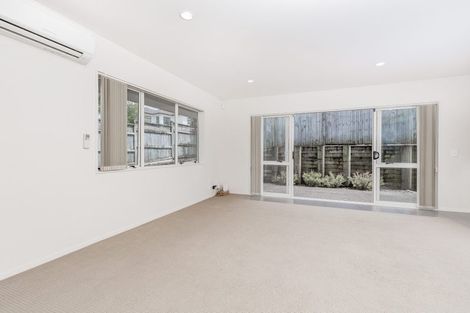 Photo of property in 22 Terrasini Drive, Flat Bush, Auckland, 2019