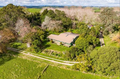 Photo of property in 950 Oneriri Road, Kaiwaka, 0573