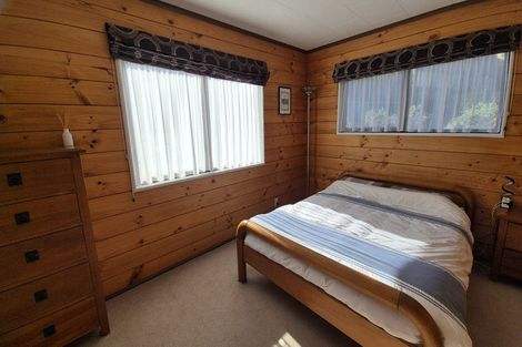 Photo of property in 12 Papakowhai Road, Papakowhai, Porirua, 5024