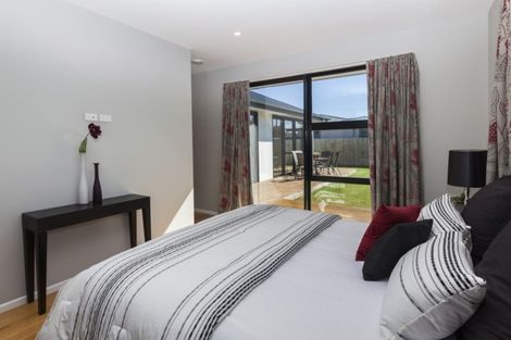 Photo of property in 5 Bargrove Close, Halswell, Christchurch, 8025