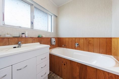 Photo of property in 123 Waiuku Road, Pukekohe, 2678