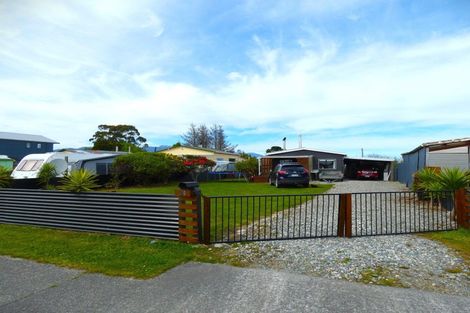 Photo of property in 24 Coates Street, Westport, 7825