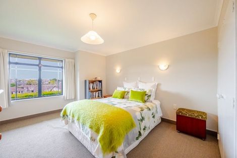 Photo of property in 41 Hetley Crescent, Taradale, Napier, 4112