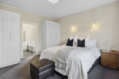 Photo of property in 77 Albert Street, Saint Clair, Dunedin, 9012