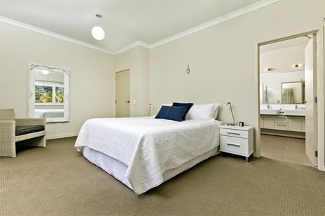 Photo of property in 6 Puriri Boulevard, Orewa, 0931