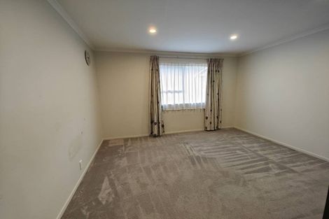 Photo of property in 66 Kaipatiki Road, Glenfield, Auckland, 0629