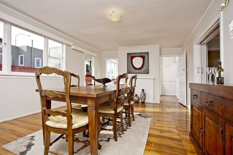 Photo of property in 25 Esmonde Road, Takapuna, Auckland, 0622