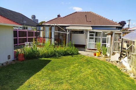 Photo of property in 16 Holyoake Crescent, Avalon, Lower Hutt, 5011