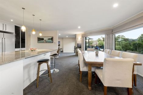 Photo of property in 8 Almond Grove, Greenhithe, Auckland, 0632