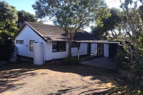 Photo of property in 104 Winara Avenue, Waikanae, 5036