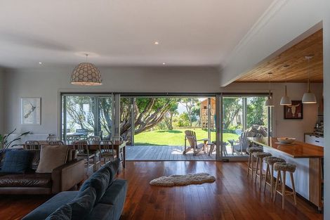 Photo of property in 62 The Crescent, Roseneath, Wellington, 6011