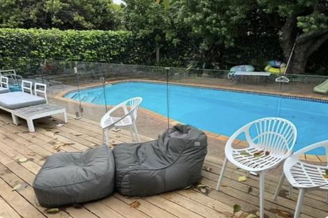 Photo of property in 24 Otakau Road, Milford, Auckland, 0620