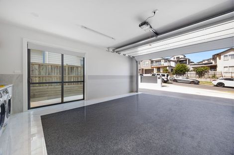 Photo of property in 2 Drumnaconagher Road, Flat Bush, Auckland, 2019