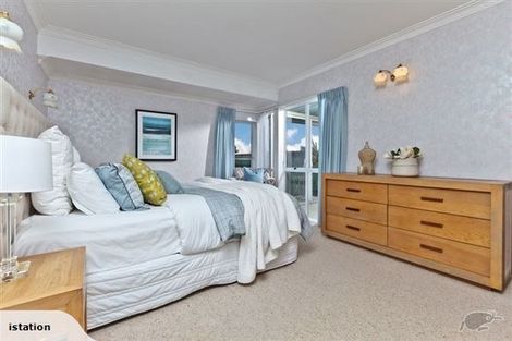 Photo of property in 2/5 Fenwick Avenue, Milford, Auckland, 0620