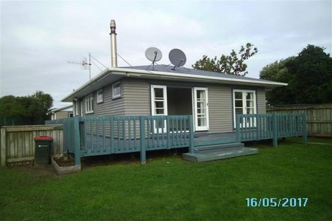 Photo of property in 654-656 Waikawa Beach Road, Waikawa Beach, Levin, 5573
