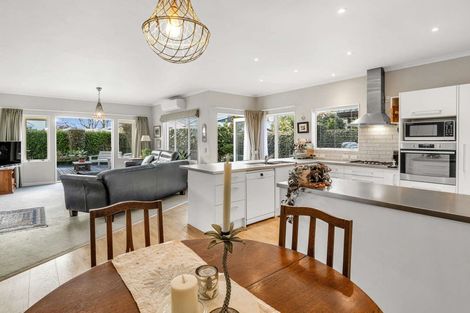 Photo of property in 42 Manapouri Crescent, Hokowhitu, Palmerston North, 4410