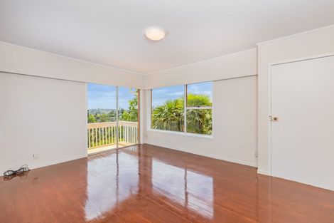 Photo of property in 2/581 East Coast Road, Browns Bay, Auckland, 0630