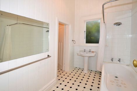 Photo of property in 11 Moana Crescent, Musselburgh, Dunedin, 9013