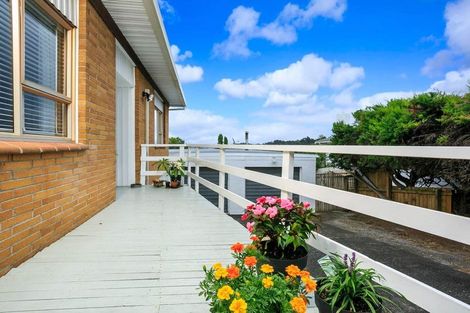 Photo of property in 1/4 Lynn Road, Bayview, Auckland, 0629