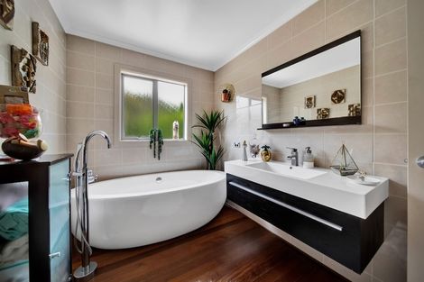 Photo of property in 137 Barrett Road, Whalers Gate, New Plymouth, 4310