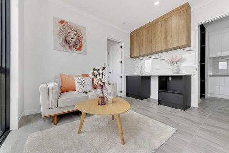 Photo of property in 2a Ballyalton Crescent, Flat Bush, Auckland, 2019