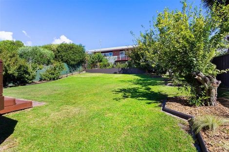 Photo of property in 21a Alexander Street, Cockle Bay, Auckland, 2014