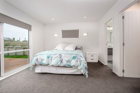 Photo of property in 44 Moira Drive, Tuakau, 2121