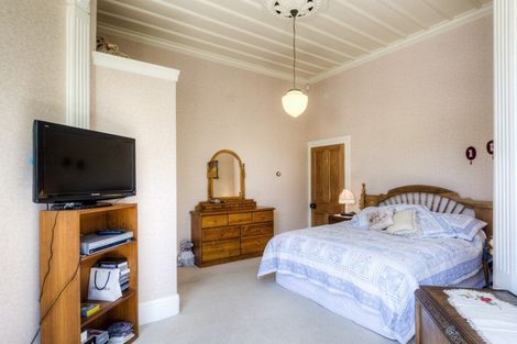 Photo of property in 15 Cameron Road, Bluff Hill, Napier, 4110