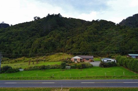 Photo of property in 3008 Coast Road, Barrytown, Runanga, 7873