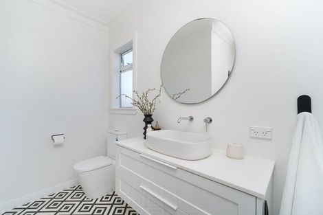 Photo of property in 37 Miro Street, Takaro, Palmerston North, 4410