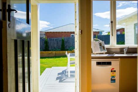 Photo of property in 42 Bernard Street, Kenmure, Dunedin, 9011