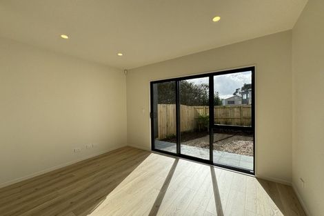 Photo of property in 63 Paetai Lane, Te Atatu Peninsula, 0610