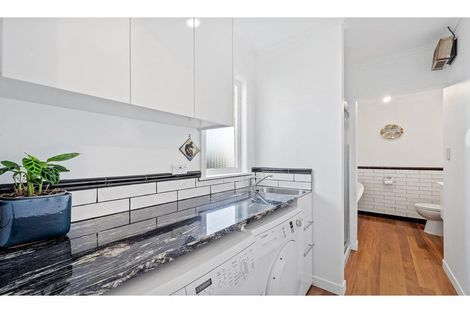 Photo of property in 2/23 Cecil Road, Milford, Auckland, 0620