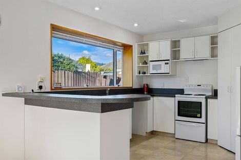 Photo of property in 2/172 Cashmere Road, Hoon Hay, Christchurch, 8025