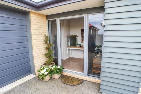 Photo of property in 9 Tangy Loch Lane, Broomfield, Christchurch, 8042