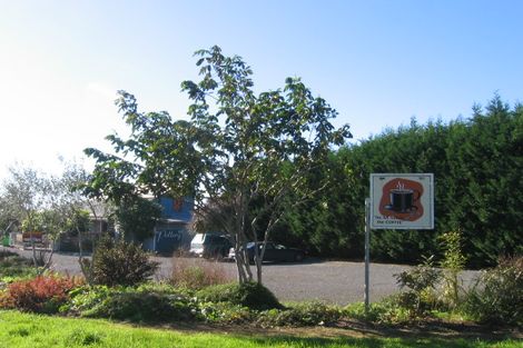 Photo of property in 1 Hall Road, Kerikeri, 0230