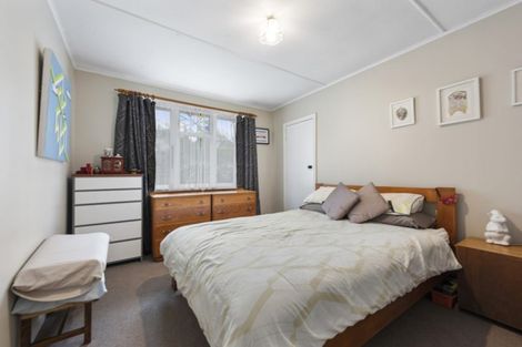 Photo of property in 43 August Street, Stokes Valley, Lower Hutt, 5019