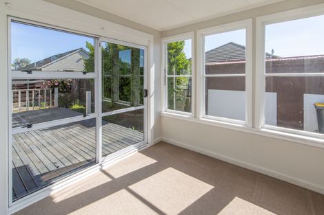 Photo of property in 9 Wilmot Street, Northcote, Christchurch, 8052