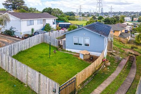 Photo of property in 15 Doone Place, Massey, Auckland, 0614