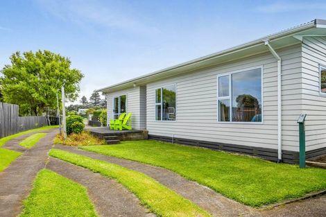 Photo of property in 13 Gibson Place, Patea, 4520