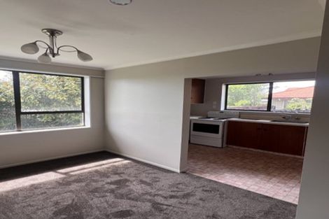 Photo of property in 1/135 Sawyers Arms Road, Northcote, Christchurch, 8052