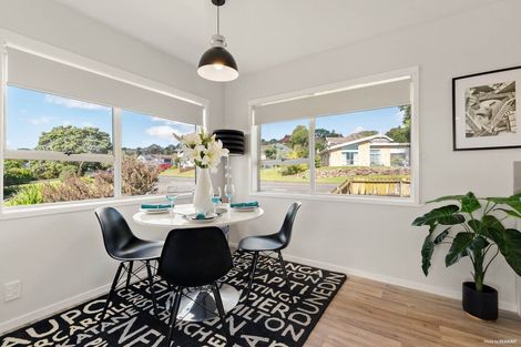 Photo of property in 2 April Place, Red Hill, Papakura, 2110