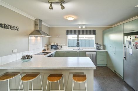 Photo of property in 8 Prestige Place, Flaxmere, Hastings, 4120