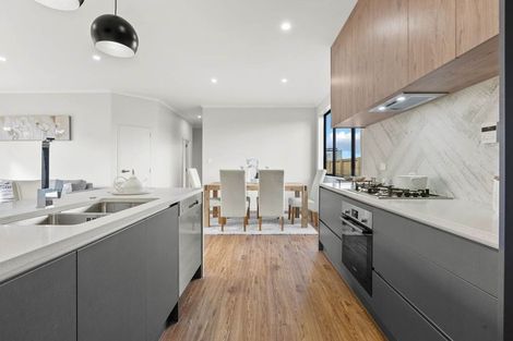 Photo of property in 65 Clarks Beach Road, Clarks Beach, 2122